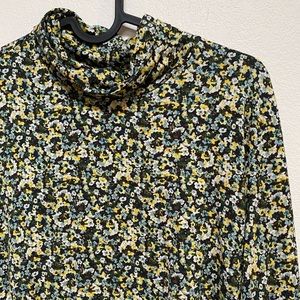 Fitted Ditsy Floral Turtleneck